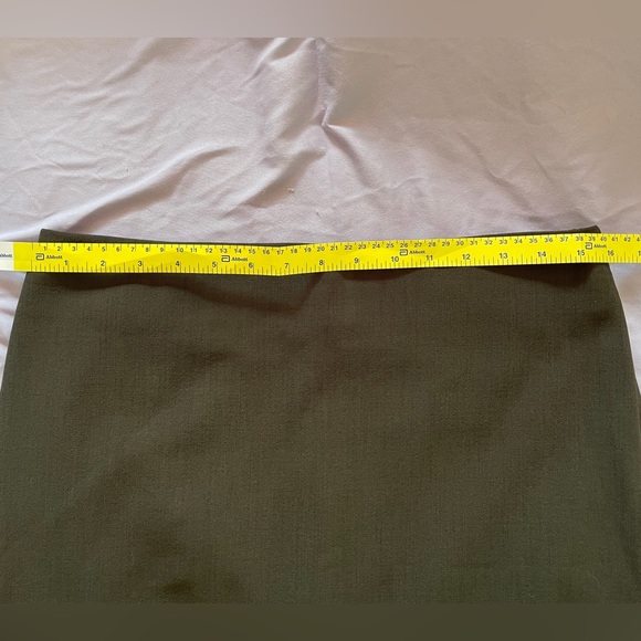 MM LaFleur pencil skirt olive size 6 - Picture 9 of 10